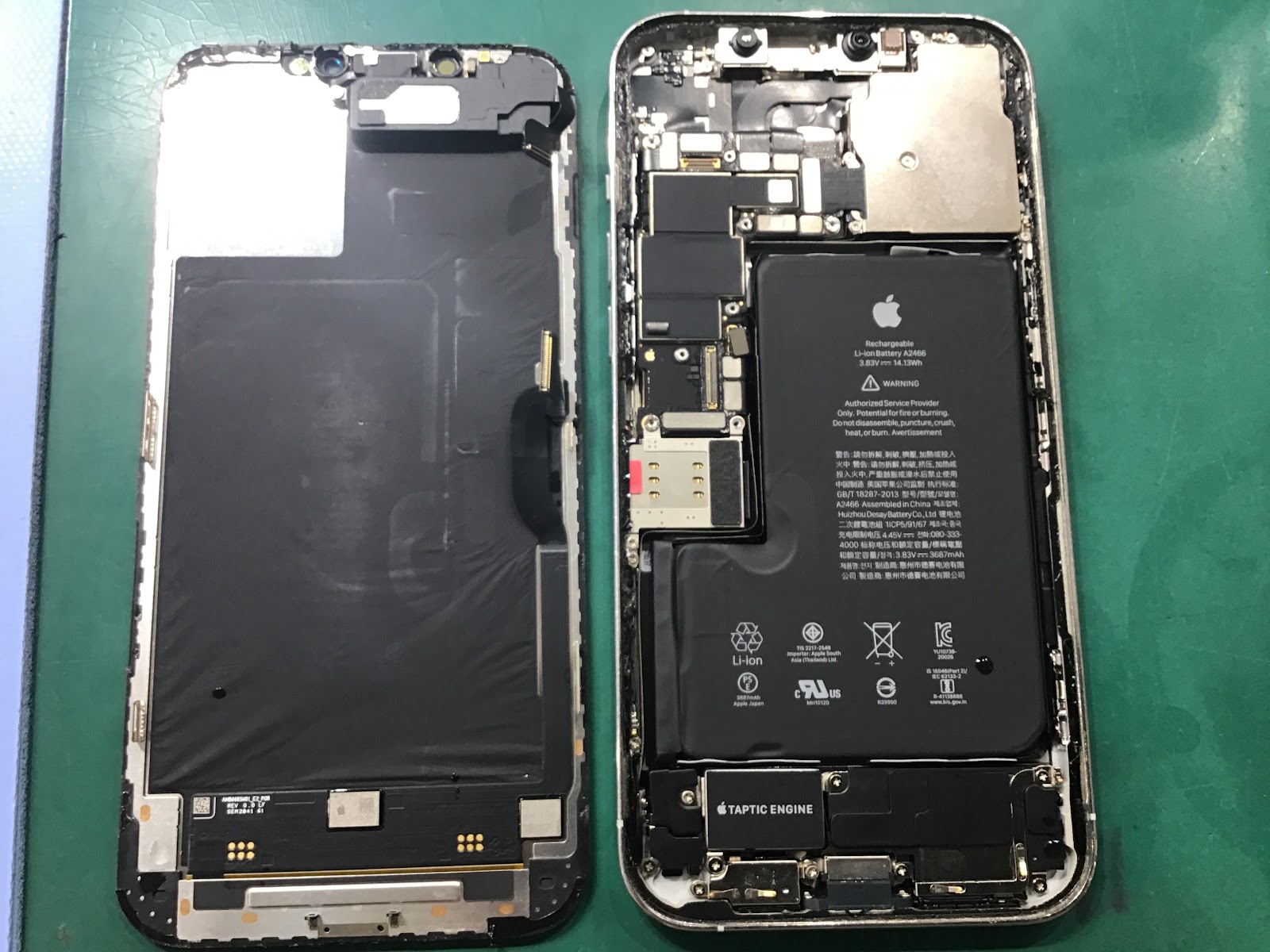iPhone12の修理はデータそのまま・最短即日修理のiPhone修理工房中野ブロードウェイ店にご相談ください!!
